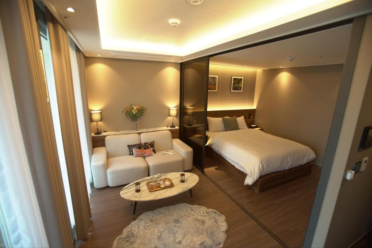 Sienna Ambassador Residence Busan Buitenkant foto