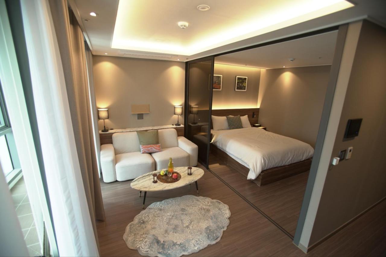 Sienna Ambassador Residence Busan Buitenkant foto